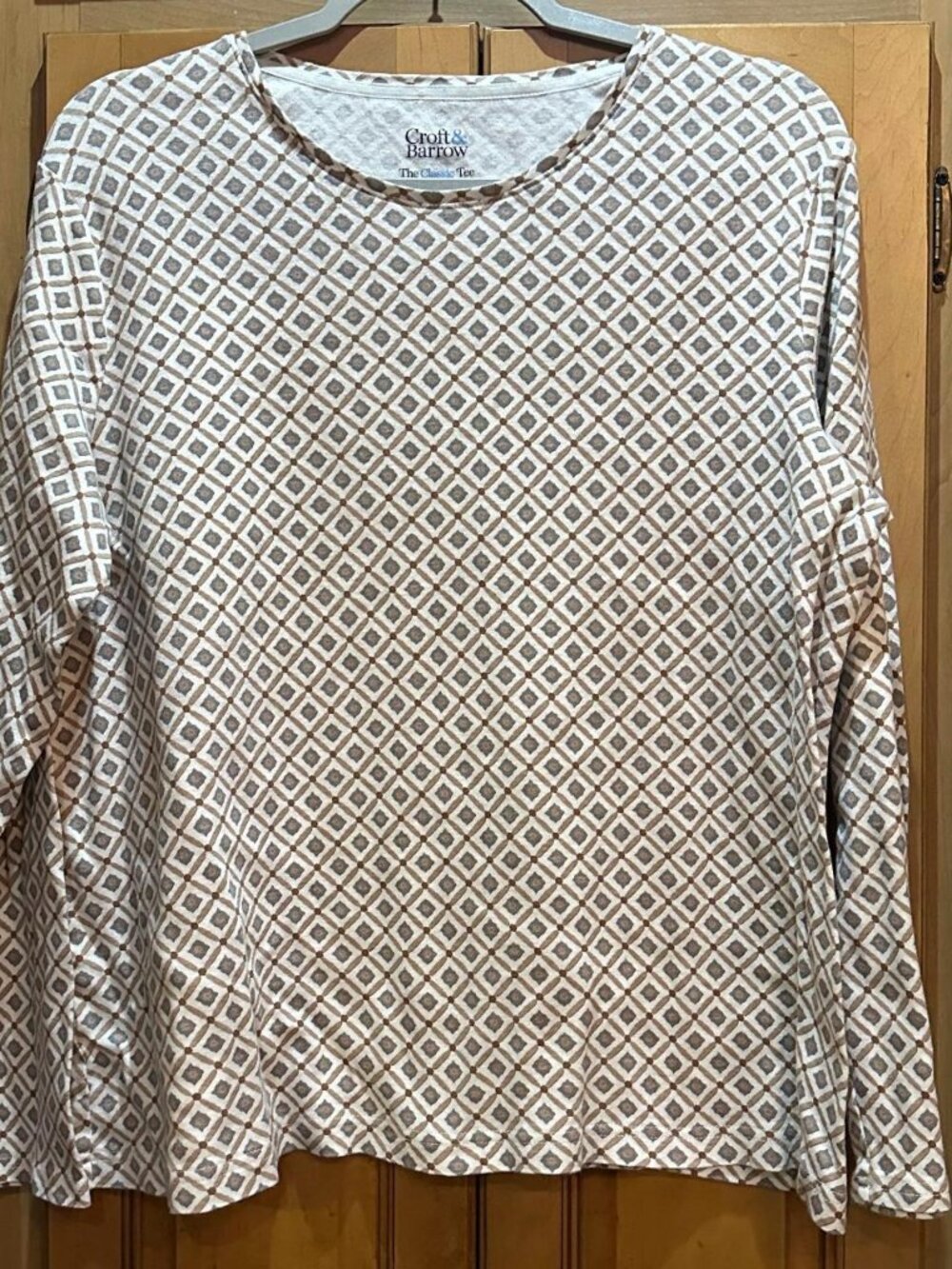 Croft & Barrow Women's Grey and Tan T-shirt